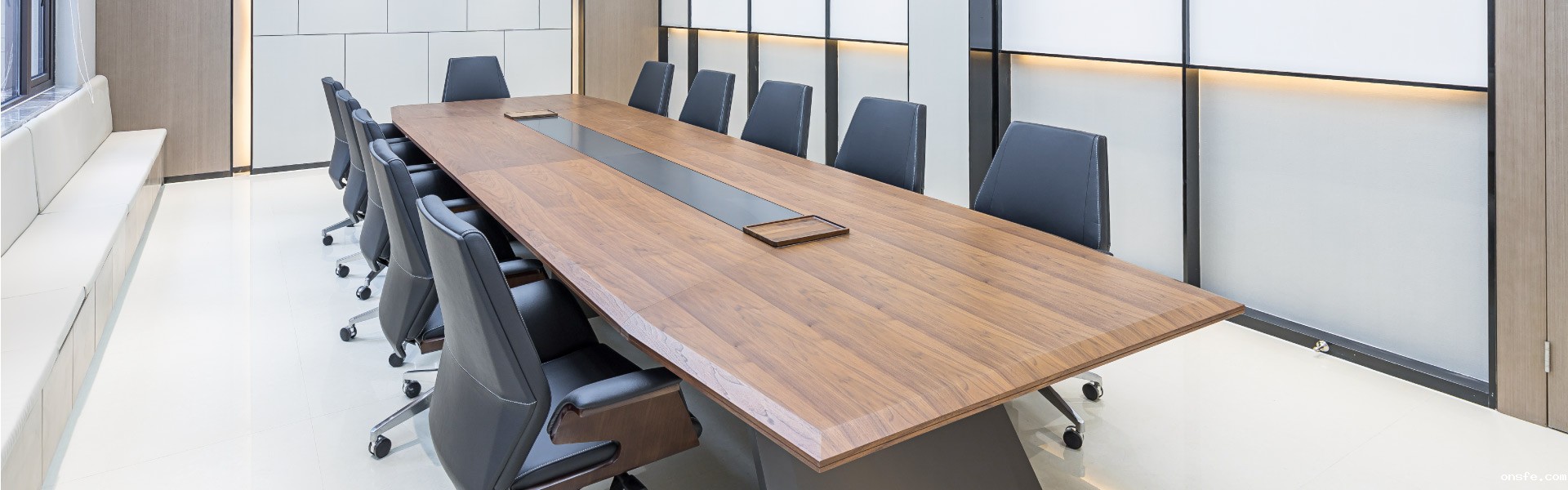 伟德app官方网站为德业建设设计会议空间实拍图