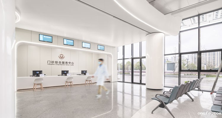 onsfe为浙江大学医学院附属妇产科医院设计综合门诊服务中心实拍图